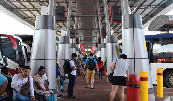 Which is the nearest bus station, airport or Singapore-Johor Custom Checkpoint?