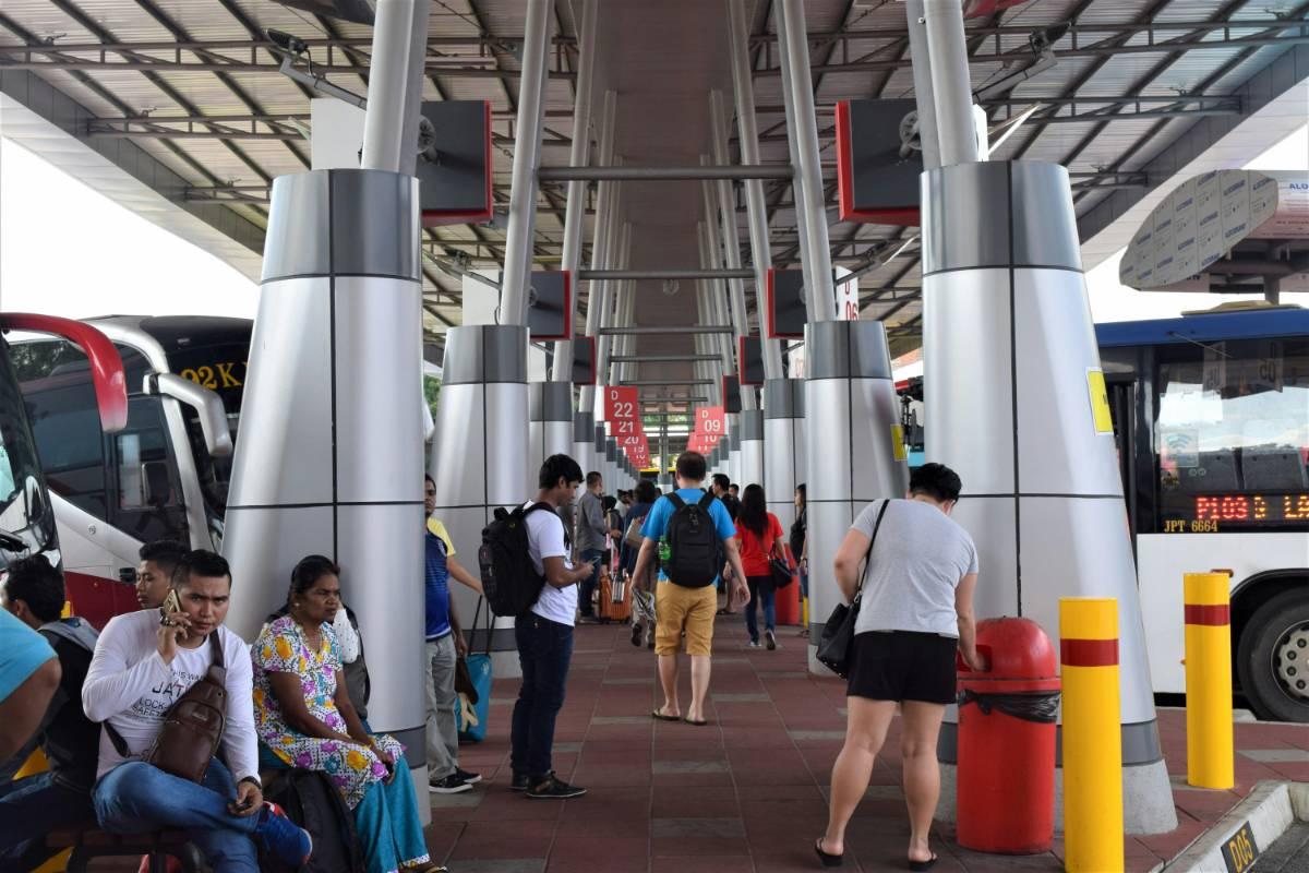 Which is the nearest bus station, airport or Singapore-Johor Custom Checkpoint?